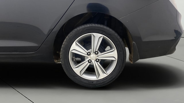 View Hyundai Verna Image 12 Used Hyundai Verna Image 12