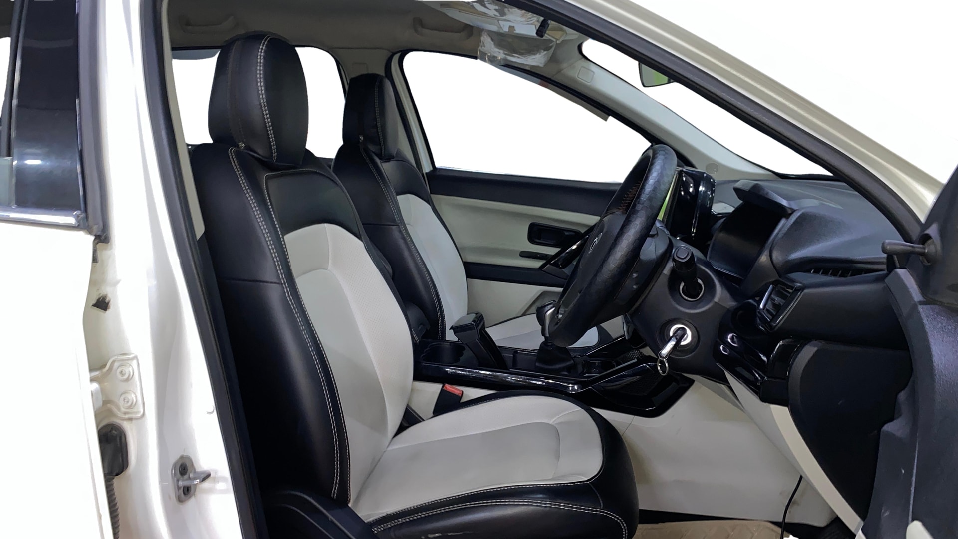 Used 2022 Tata Safari Used 2022 Tata Safari