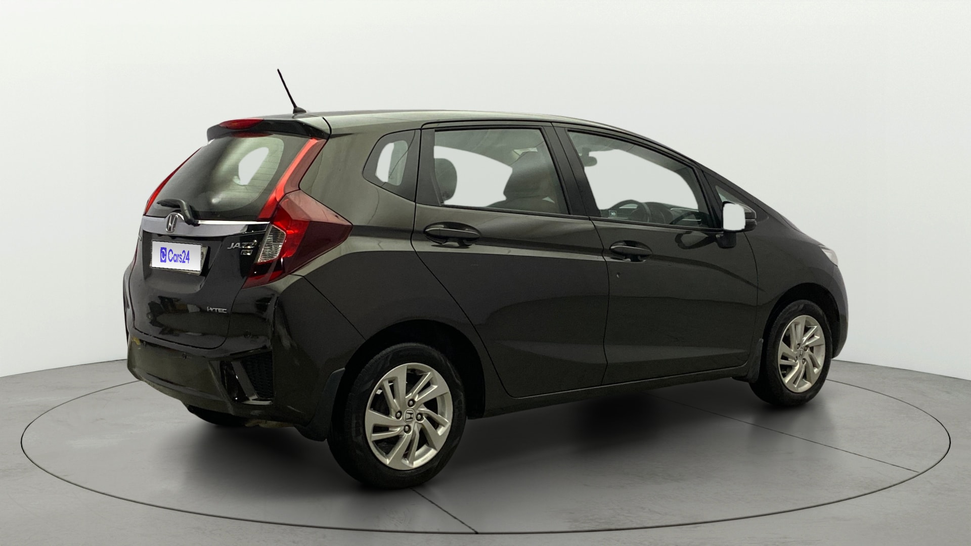 View 2018 Honda Jazz E MT Diesel Image 43 Used 2018 Honda Jazz E MT Diesel Image 43