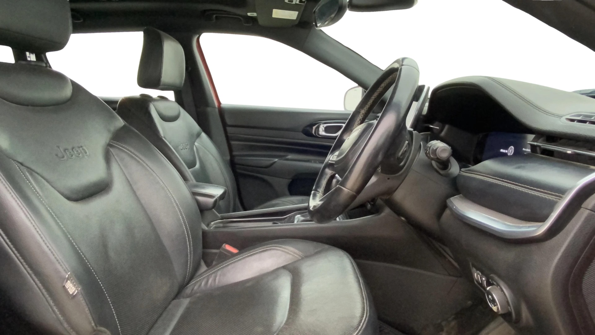 View 2022 Jeep Compass S (O) 1.4 Petrol DDCT Image 18 Used 2022 Jeep Compass S (O) 1.4 Petrol DDCT Image 18