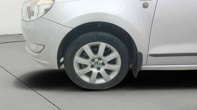 View Skoda Rapid Image 28 Used Skoda Rapid Image 28