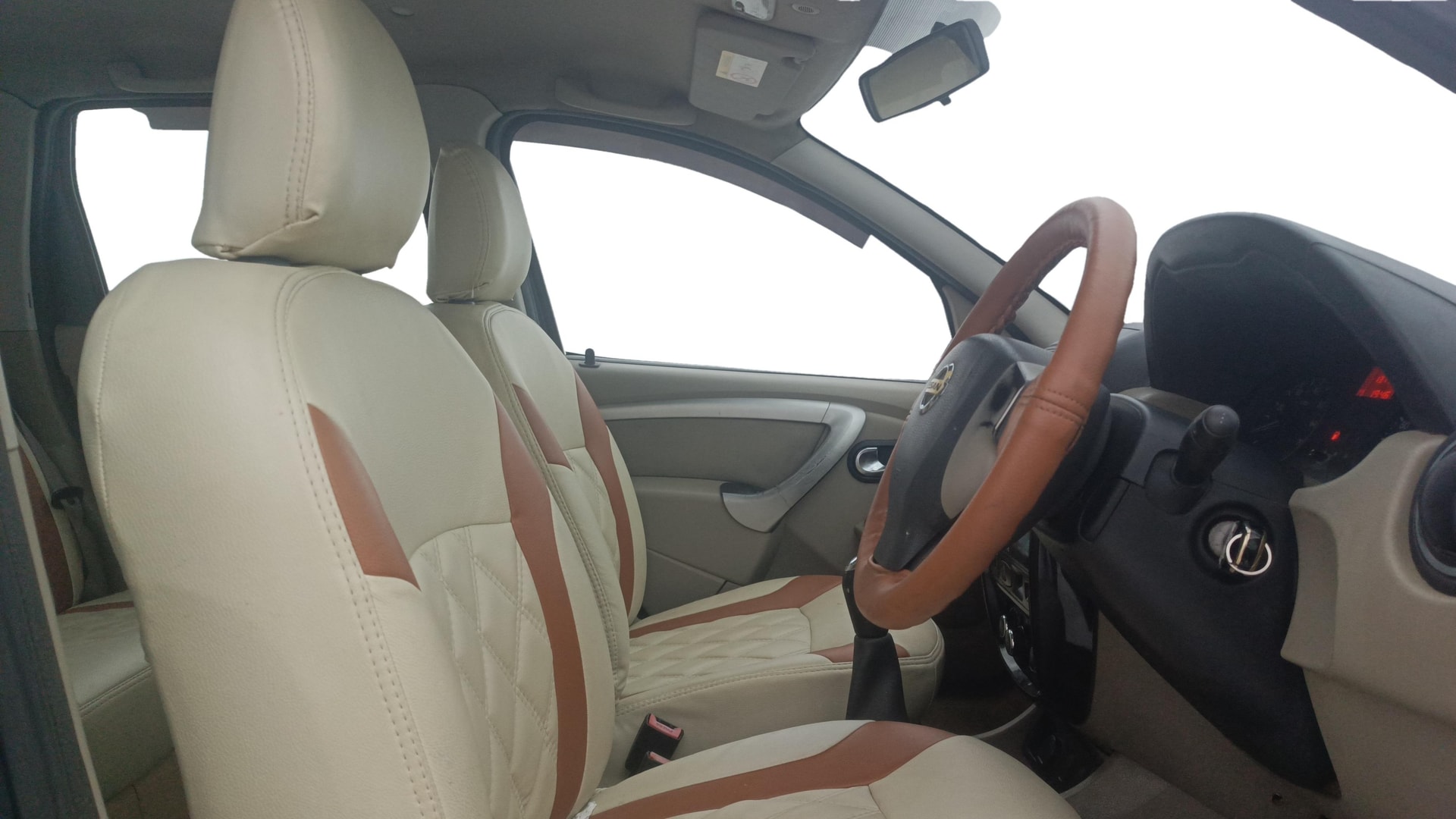 Used 2013 Nissan Terrano Used 2013 Nissan Terrano