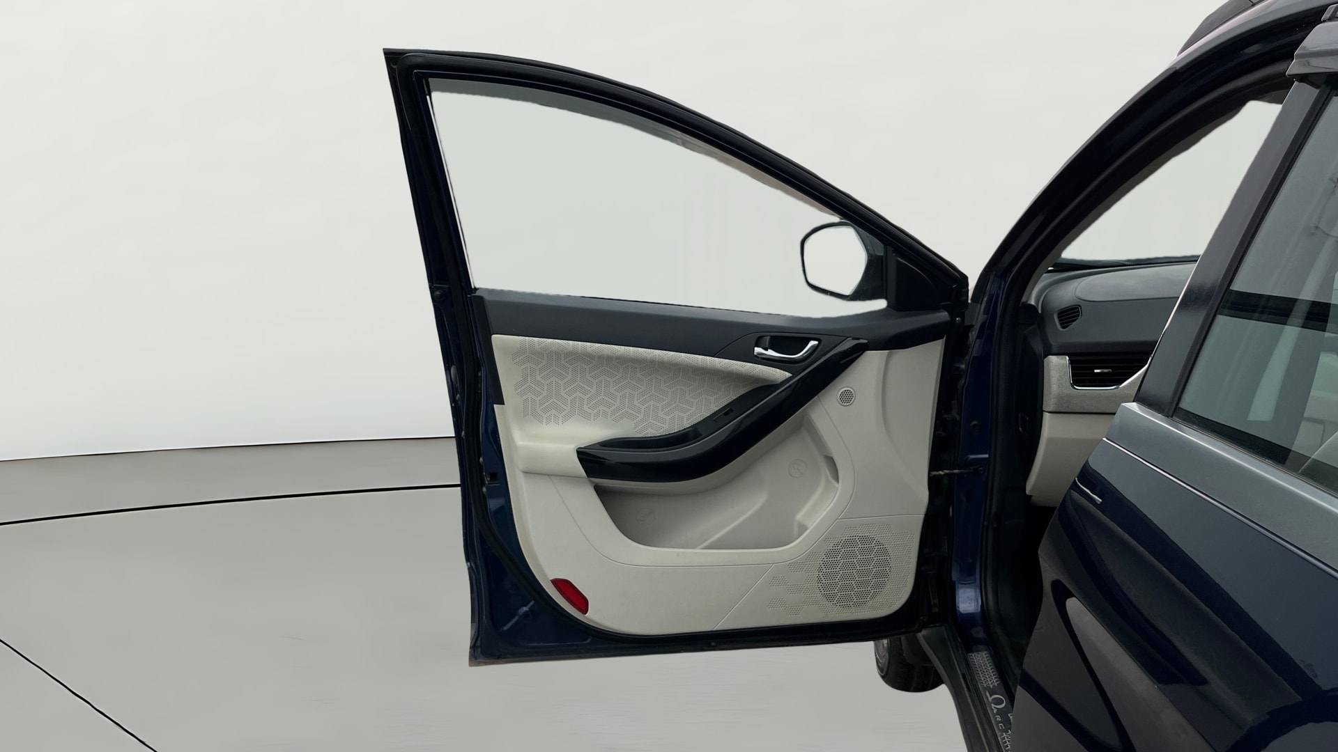 View 2024 Tata Nexon Revotron XE Image 32 Used 2024 Tata Nexon Revotron XE Image 32