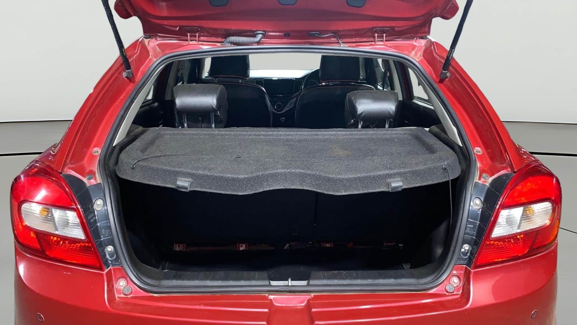 View 2022 Maruti Suzuki 1000 Base Variant Image 37 Used 2022 Maruti Suzuki 1000 Base Variant Image 37
