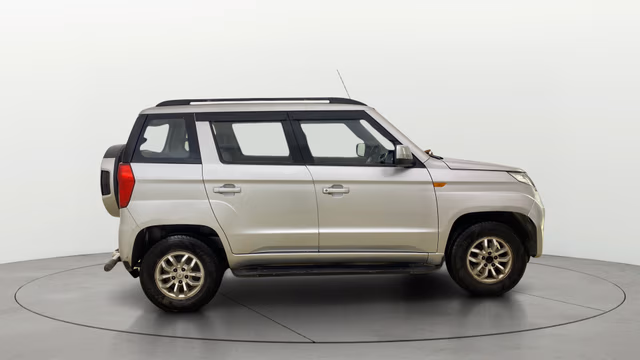 View Mahindra TUV300 Image 27 Used Mahindra TUV300 Image 27