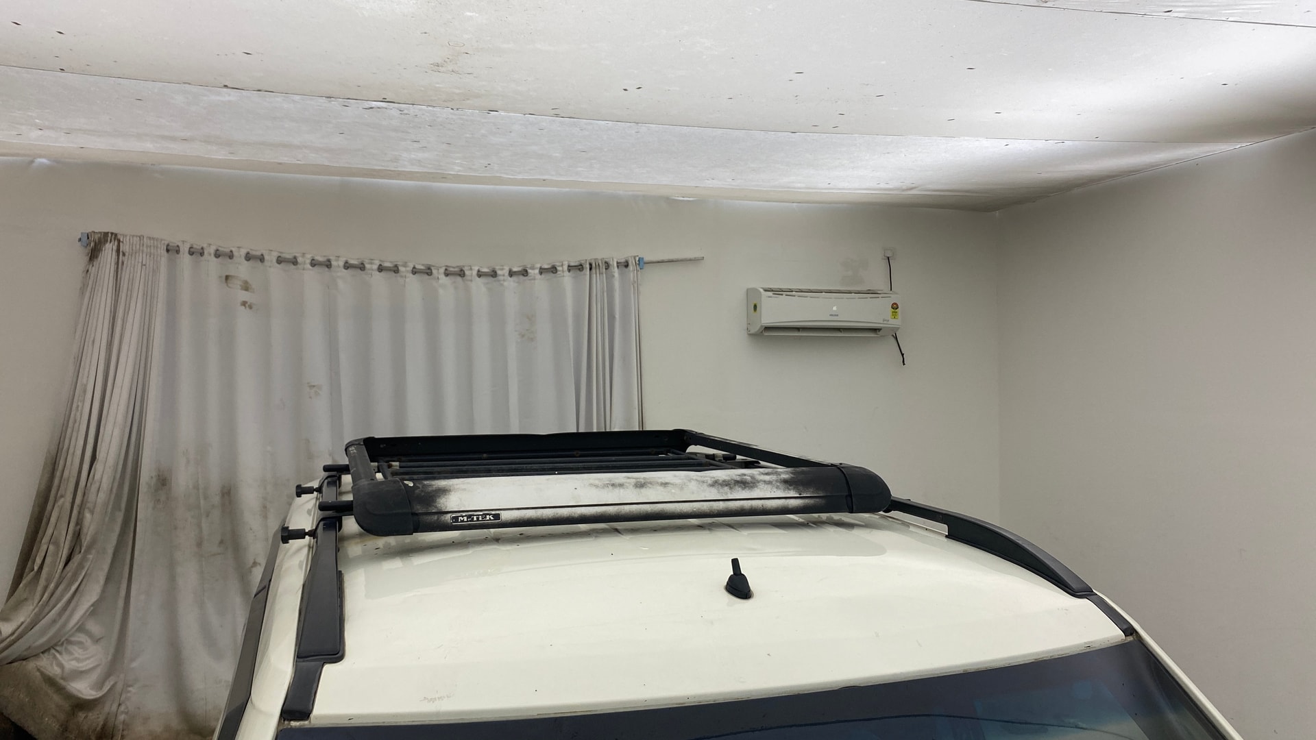 View 2018 Mahindra TUV300 T8 Image 5 Used 2018 Mahindra TUV300 T8 Image 5