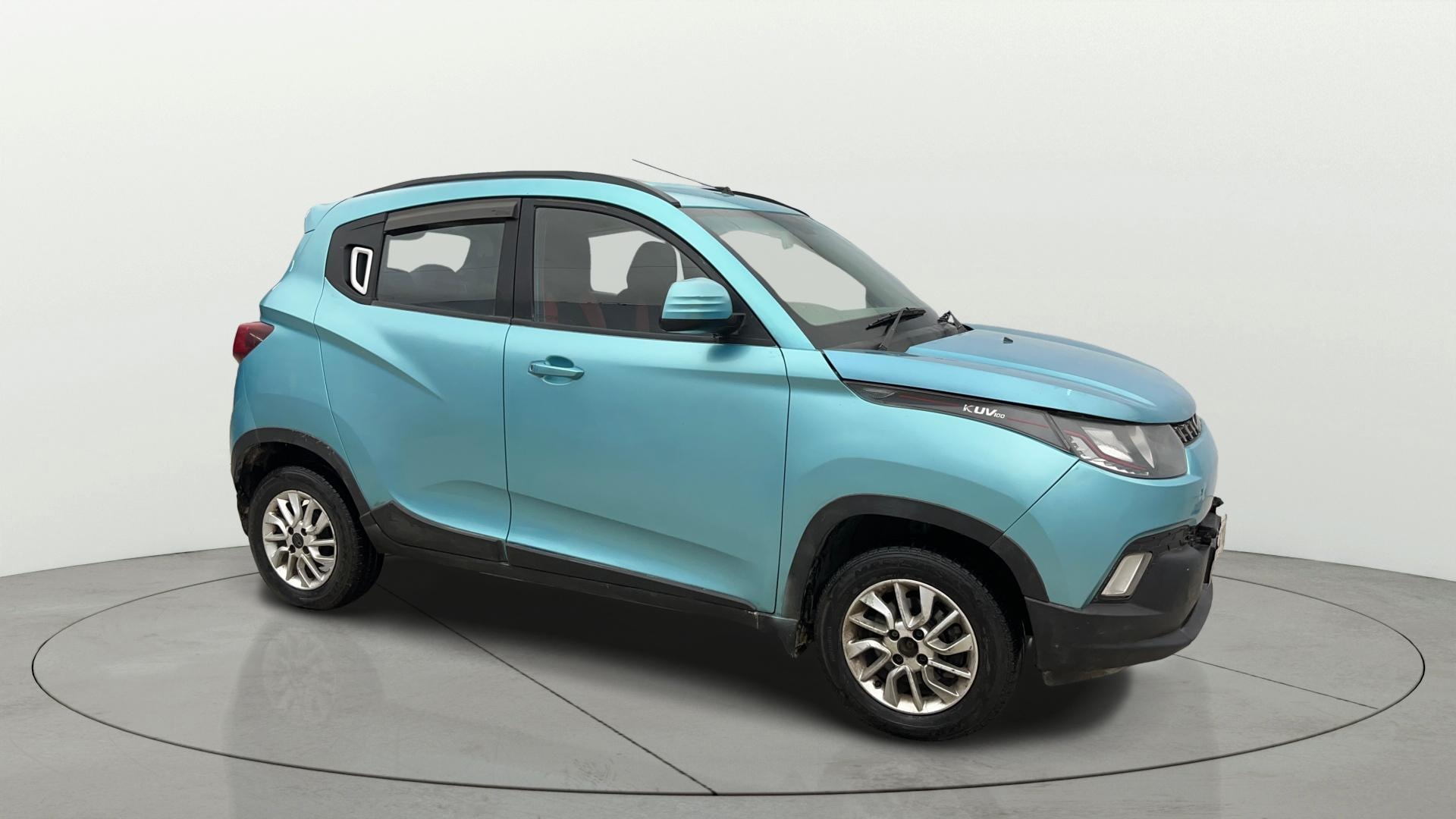 View 2016 Mahindra KUV100 K8 Petrol 5 Seater BS IV Image 13 Used 2016 Mahindra KUV100 K8 Petrol 5 Seater BS IV Image 13