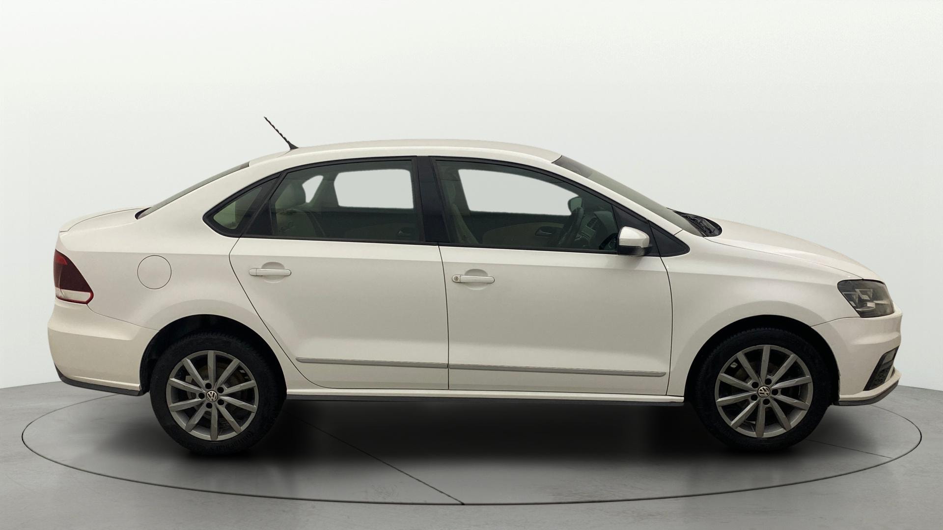 View 2021 Volkswagen Vento 1.2 L TSI Comfortline Petrol AT Image 8 Used 2021 Volkswagen Vento 1.2 L TSI Comfortline Petrol AT Image 8