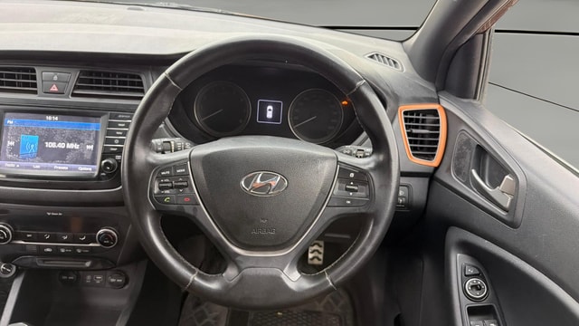View Hyundai i20 Active Image 12 Used Hyundai i20 Active Image 12