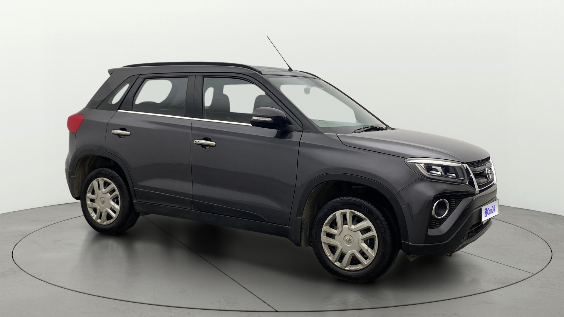 View 2022 Toyota Urban Cruiser Mid MT Image 37 Used 2022 Toyota Urban Cruiser Mid MT Image 37