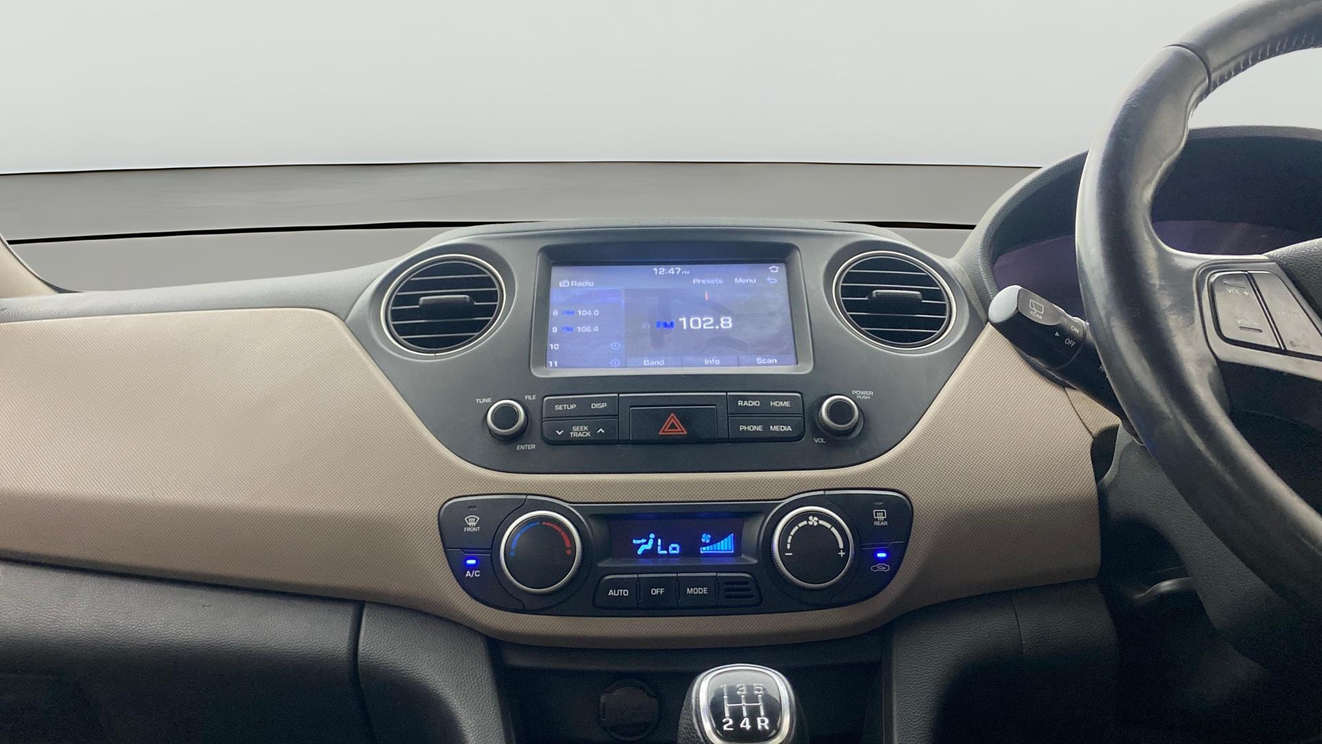 View 2019 Hyundai Grand i10 1.2 Asta Petrol Image 17 Used 2019 Hyundai Grand i10 1.2 Asta Petrol Image 17