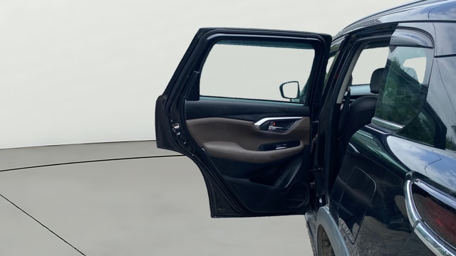View Toyota Urban Cruiser Hyryder Image 15 Used Toyota Urban Cruiser Hyryder Image 15