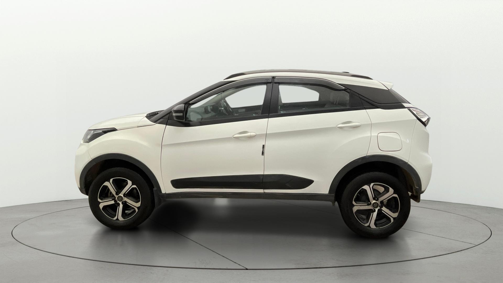 View 2023 Tata Nexon Revotron XE Image 6 Used 2023 Tata Nexon Revotron XE Image 6