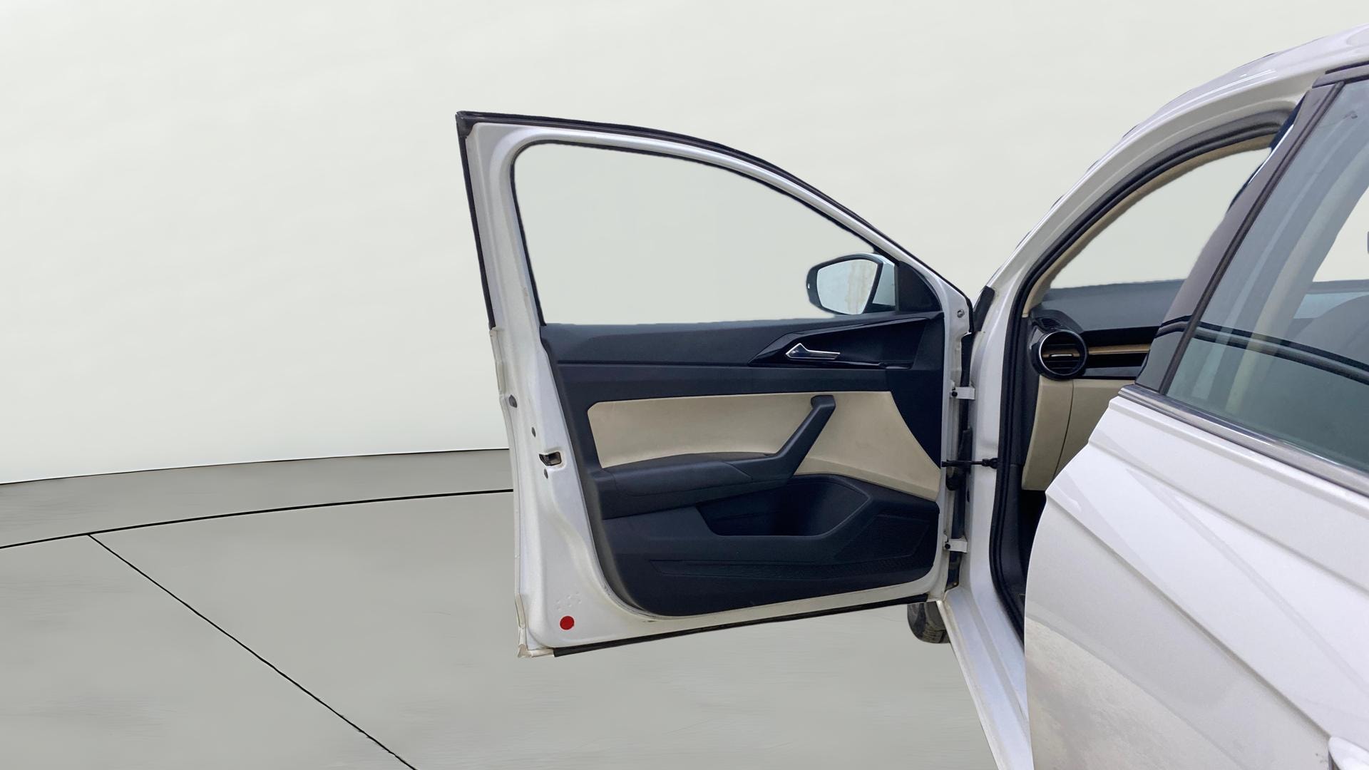 View 2022 Skoda Slavia Style 1.0 TSI AT Image 38 Used 2022 Skoda Slavia Style 1.0 TSI AT Image 38