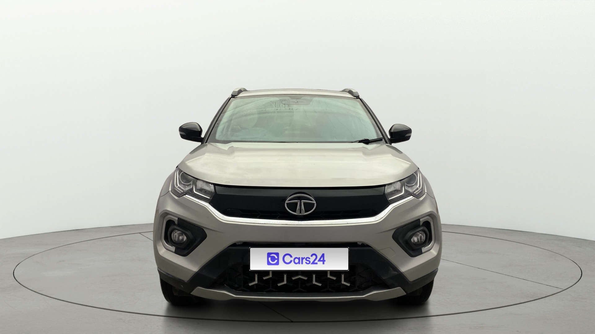 View 2020 Tata Nexon XZA Plus Diesel Image 1 Used 2020 Tata Nexon XZA Plus Diesel Image 1