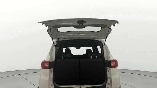 View Renault Triber Image 17 Used Renault Triber Image 17