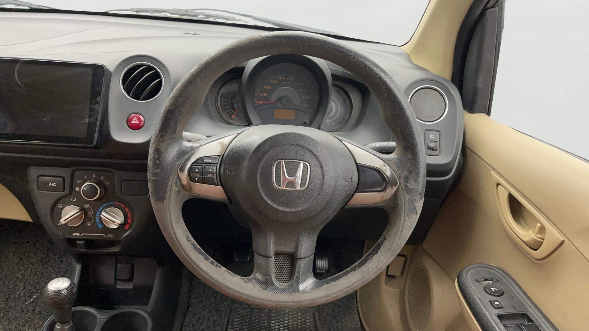View 2014 Honda Amaze E MT Petrol BS IV Image 12 Used 2014 Honda Amaze E MT Petrol BS IV Image 12