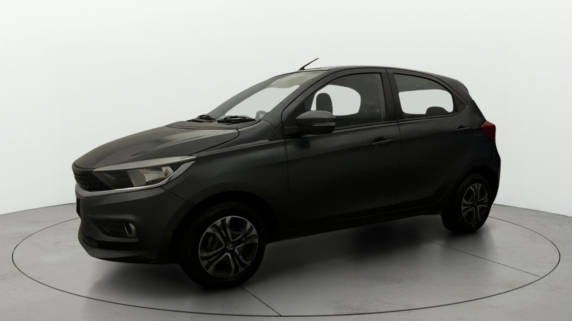 View 2020 Tata Tiago Revotorq XB Image 20 Used 2020 Tata Tiago Revotorq XB Image 20