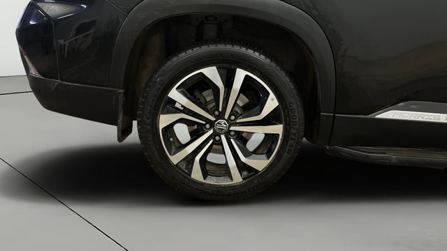 View MG Hector Plus Image 35 Used MG Hector Plus Image 35