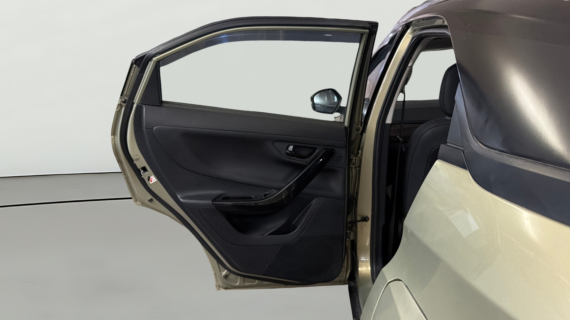 View 2024 Tata Nexon Revotron XE Image 15 Used 2024 Tata Nexon Revotron XE Image 15