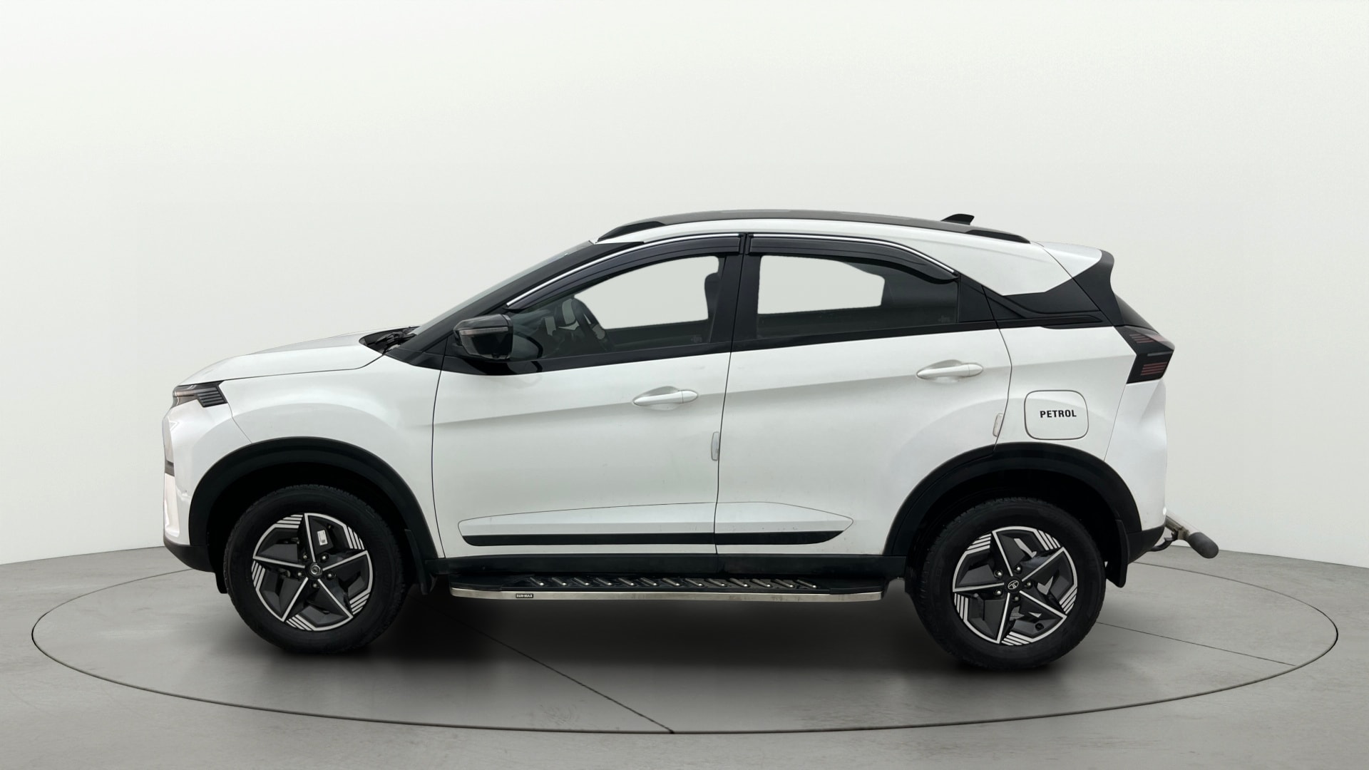 View 2023 Tata Nexon Revotron XE Image 6 Used 2023 Tata Nexon Revotron XE Image 6