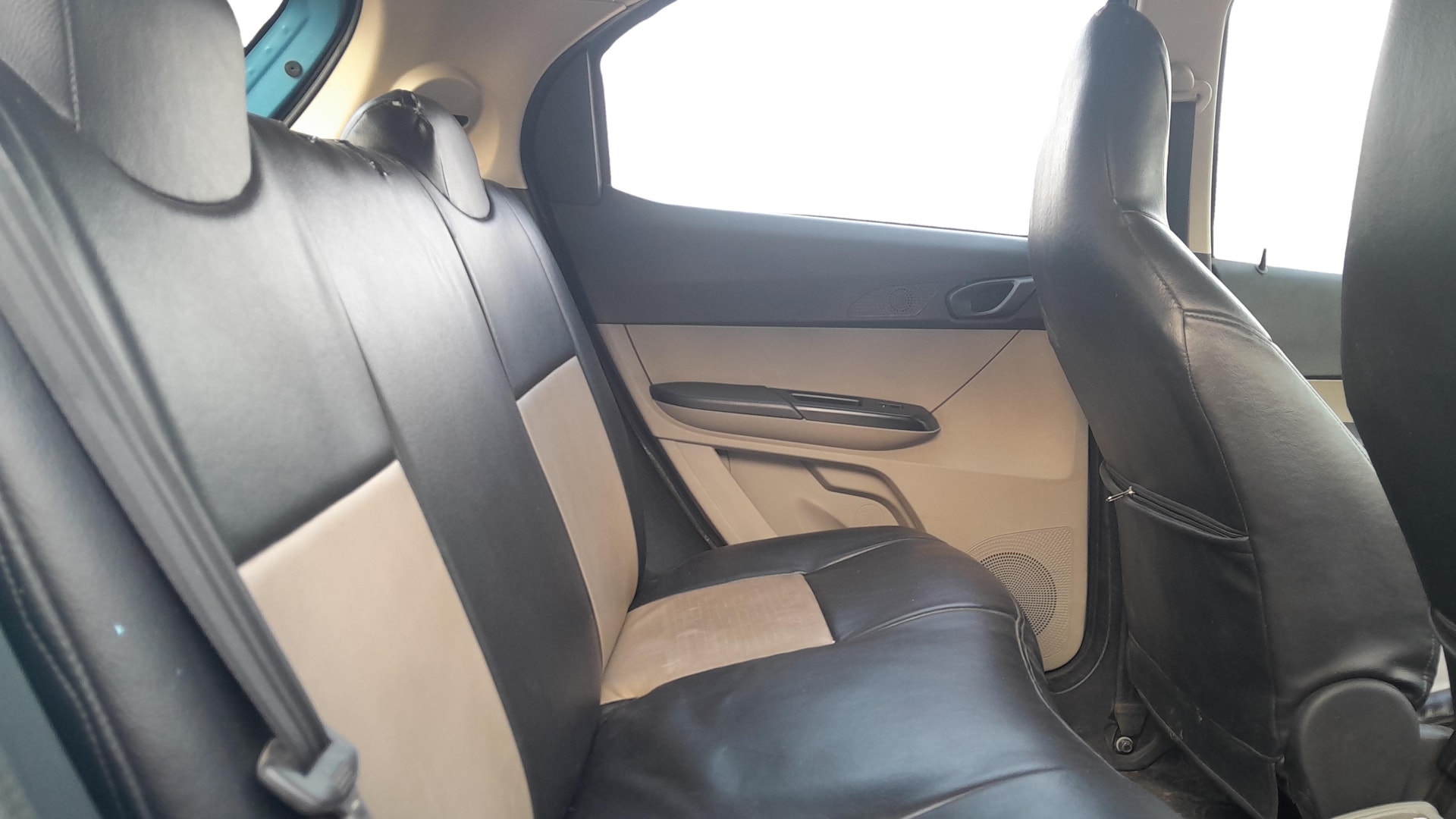 View 2016 Tata Tiago Revotorq XB Image 33 Used 2016 Tata Tiago Revotorq XB Image 33
