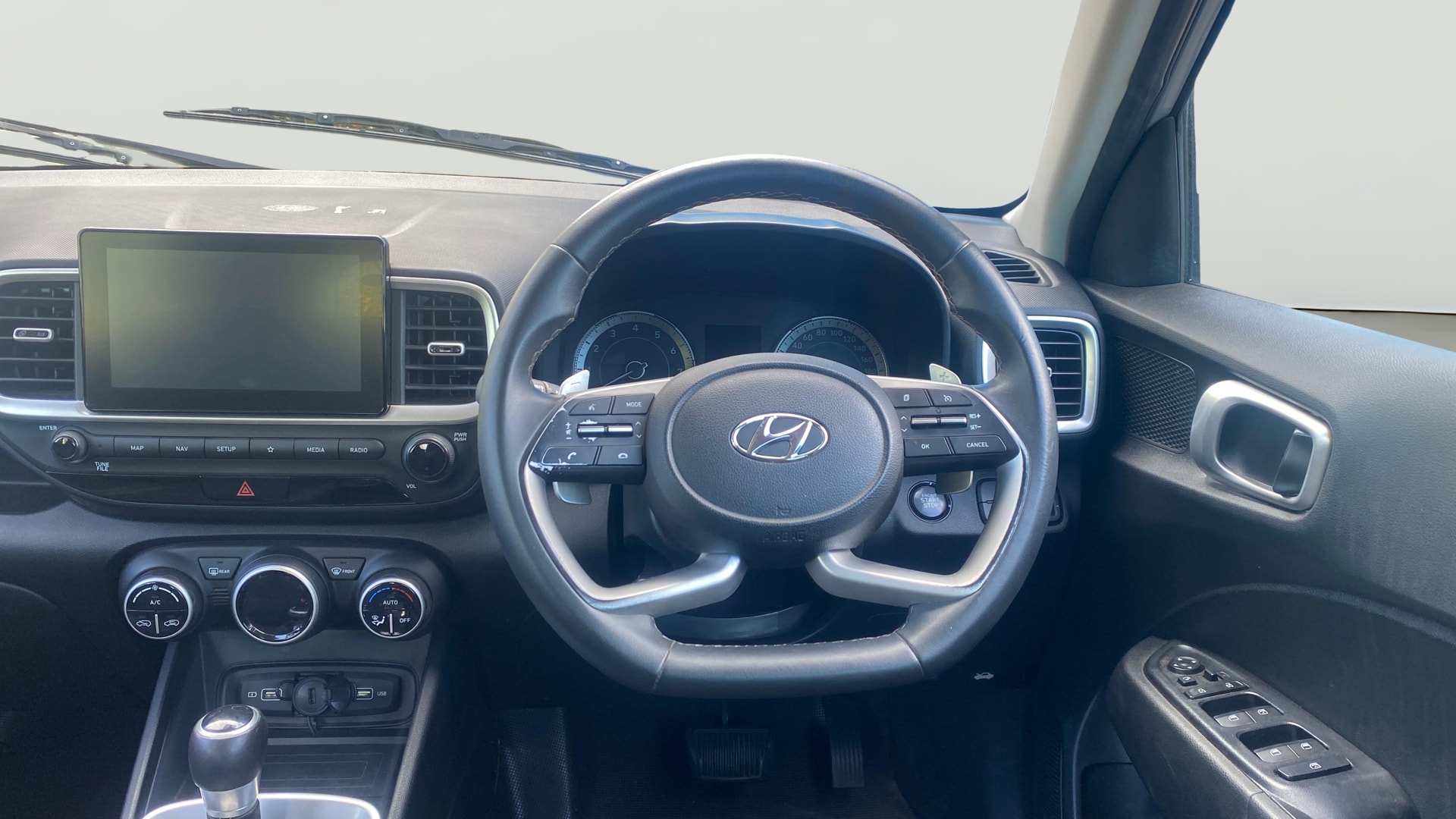View 2021 Hyundai Venue SX Plus 1.0 Petrol AT Image 21 Used 2021 Hyundai Venue SX Plus 1.0 Petrol AT Image 21