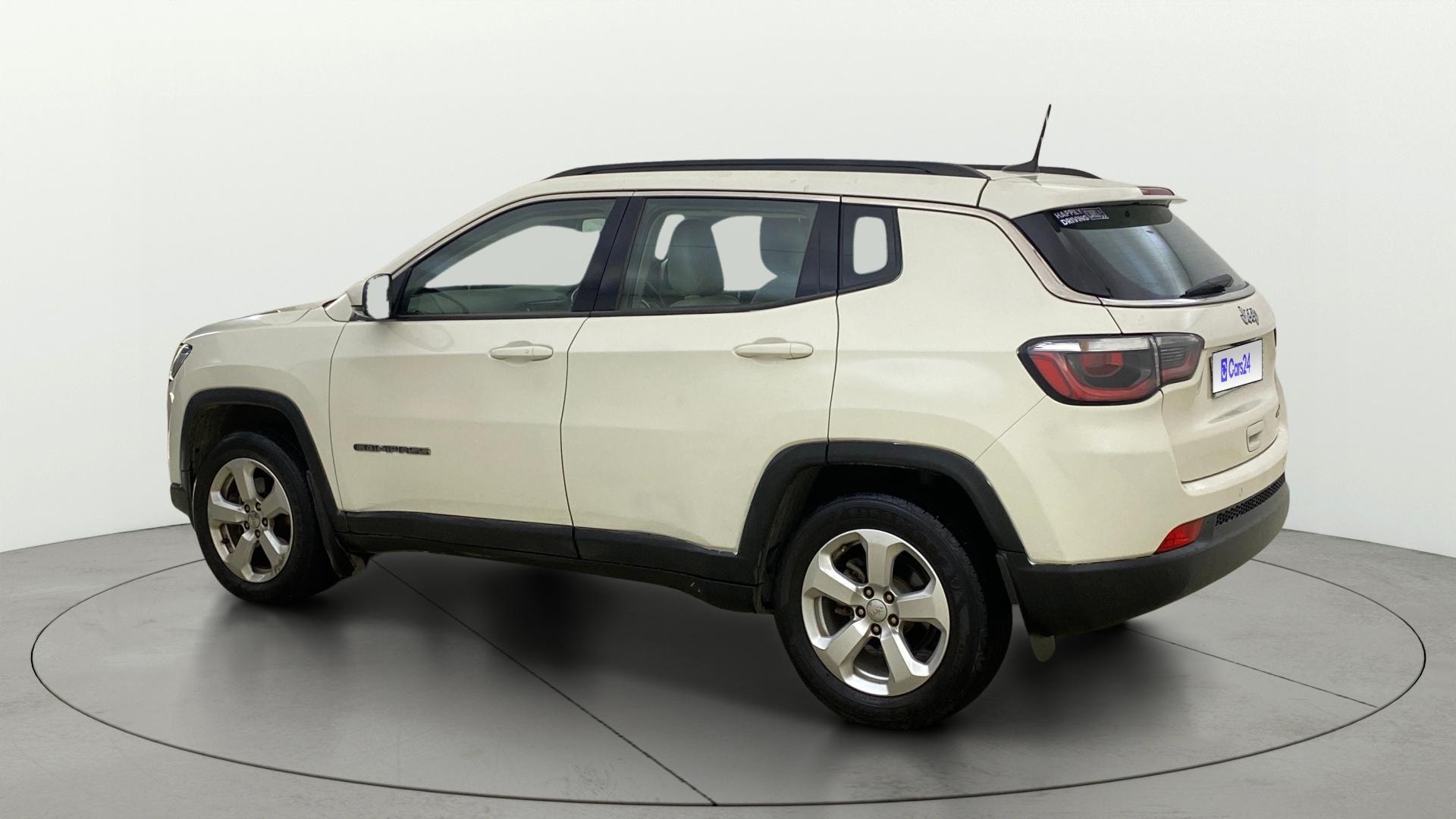 View 2019 Jeep Compass Limited 1.4 Multi AIR Petrol DDCT AT BS IV Image 2 Used 2019 Jeep Compass Limited 1.4 Multi AIR Petrol DDCT AT BS IV Image 2