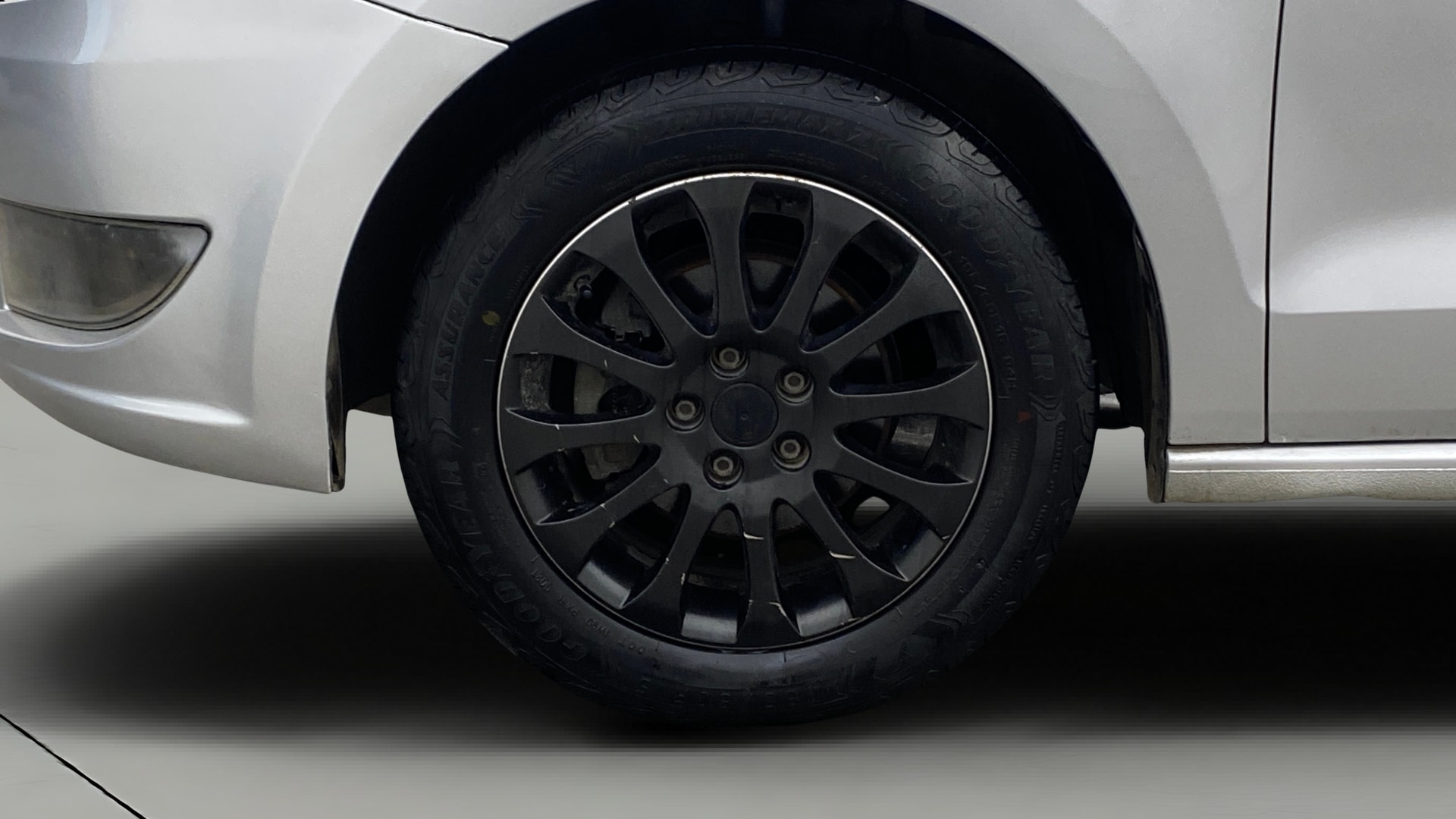 View 2015 Skoda Rapid 1.5 TDI CR Elegance AT Image 28 Used 2015 Skoda Rapid 1.5 TDI CR Elegance AT Image 28