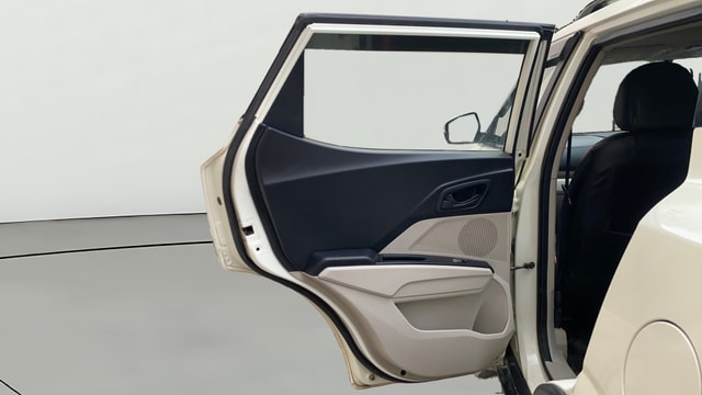 View Mahindra XUV300 Image 16 Used Mahindra XUV300 Image 16