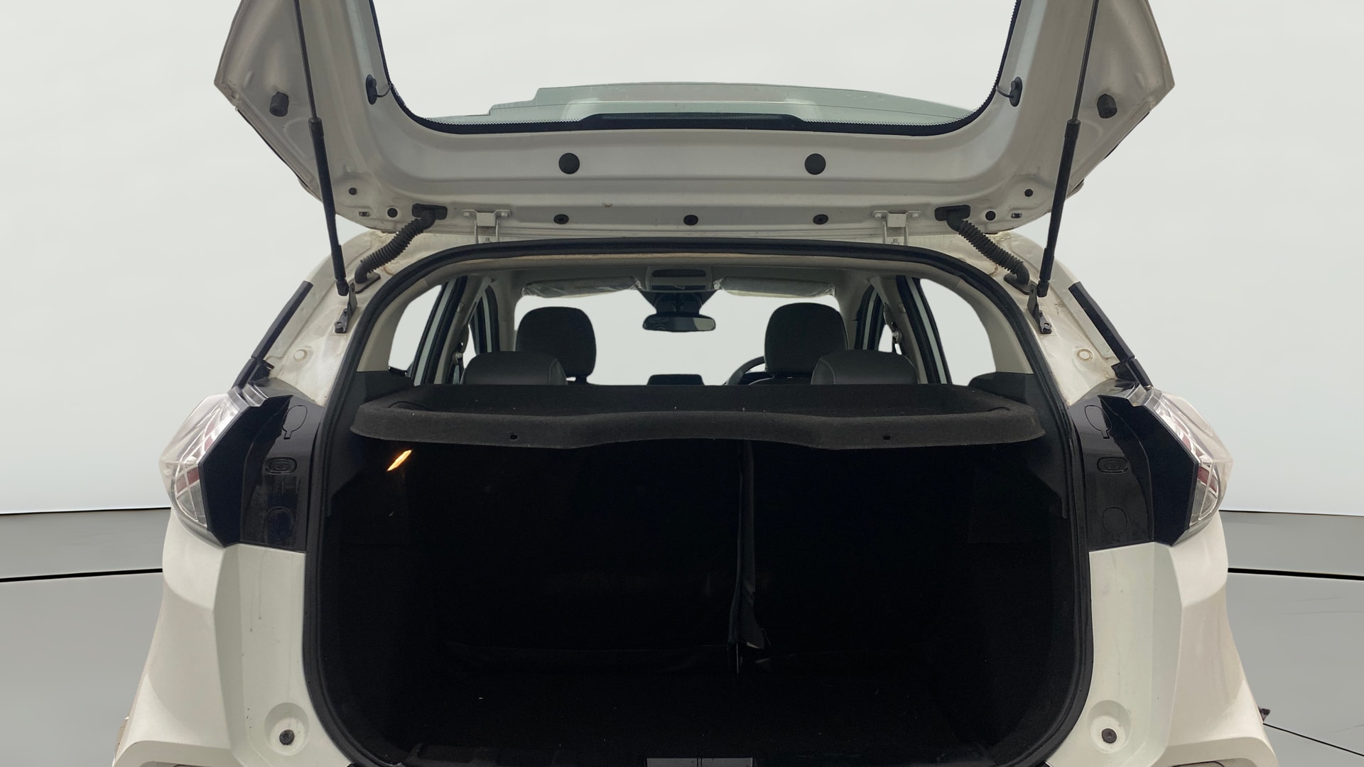 View 2024 Tata Nexon Revotron XZ Plus Lux Image 38 Used 2024 Tata Nexon Revotron XZ Plus Lux Image 38