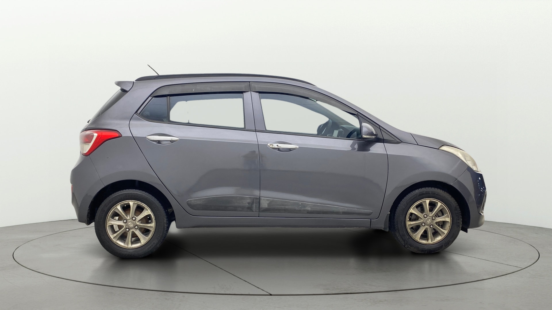 View 2014 Hyundai Grand i10 1.1 Asta Diesel Image 8 Used 2014 Hyundai Grand i10 1.1 Asta Diesel Image 8