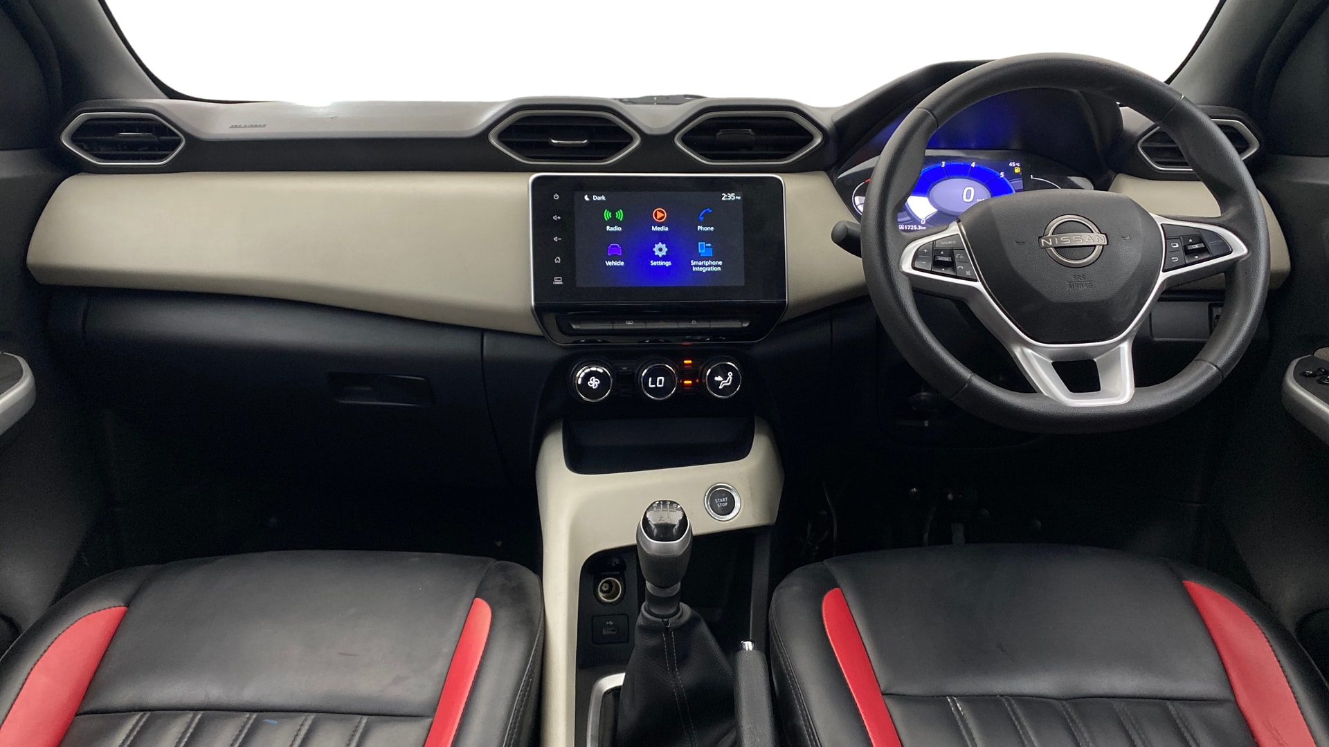 View 2022 Nissan Magnite XV Image 15 Used 2022 Nissan Magnite XV Image 15