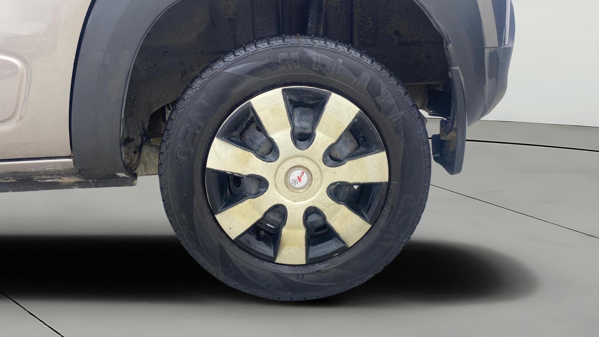 View 2019 Renault Kwid RXL 1.0 BS IV Image 11 Used 2019 Renault Kwid RXL 1.0 BS IV Image 11