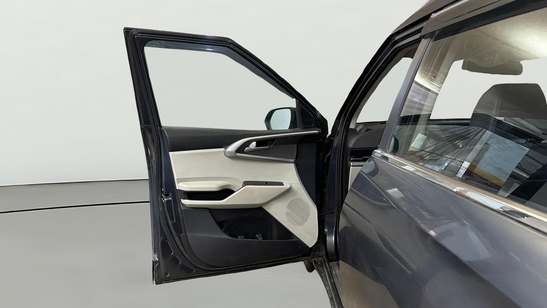Used 2024 Kia Carens Used 2024 Kia Carens