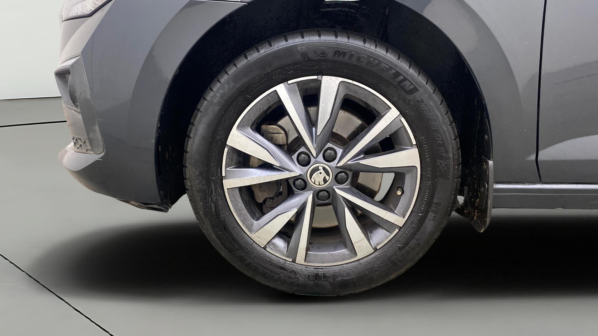 View 2022 Skoda Slavia Style 1.5 TSI MT Image 29 Used 2022 Skoda Slavia Style 1.5 TSI MT Image 29