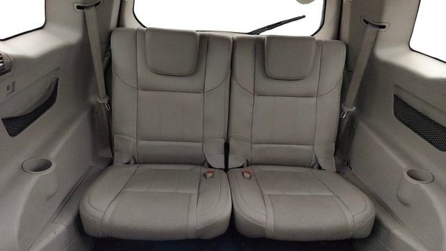 View Mahindra XUV500 Image 10 Used Mahindra XUV500 Image 10