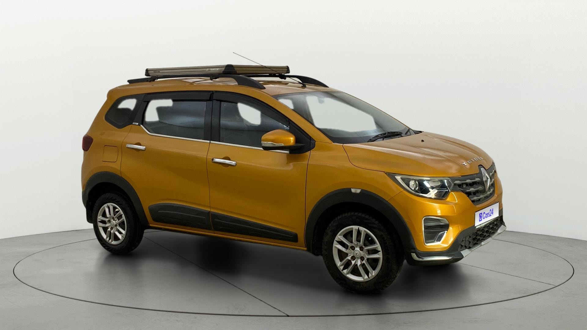 View 2020 Renault Triber RXT Image 35 Used 2020 Renault Triber RXT Image 35
