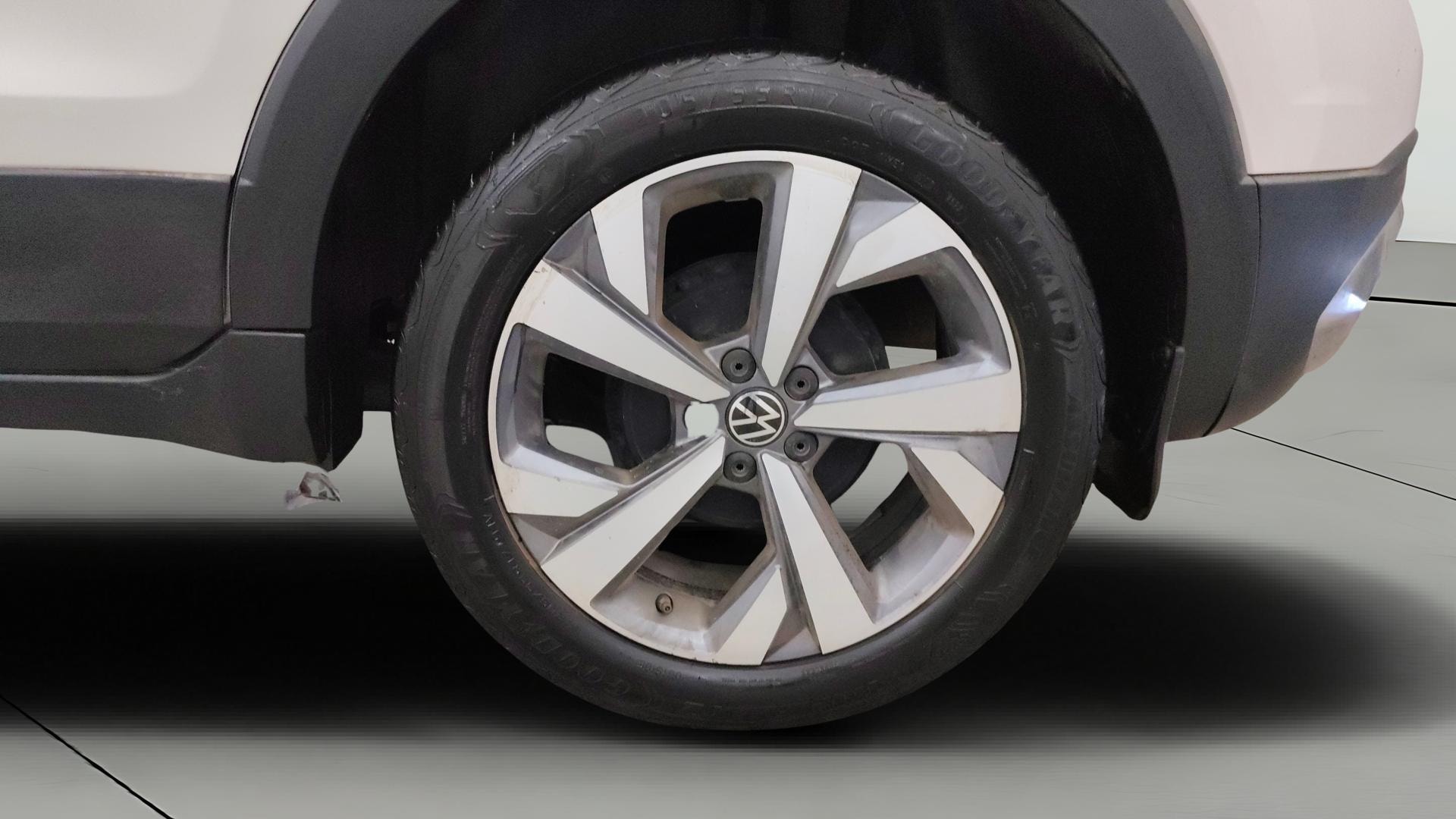 View 2023 Volkswagen Taigun 1.0 TSI Topline AT Image 12 Used 2023 Volkswagen Taigun 1.0 TSI Topline AT Image 12