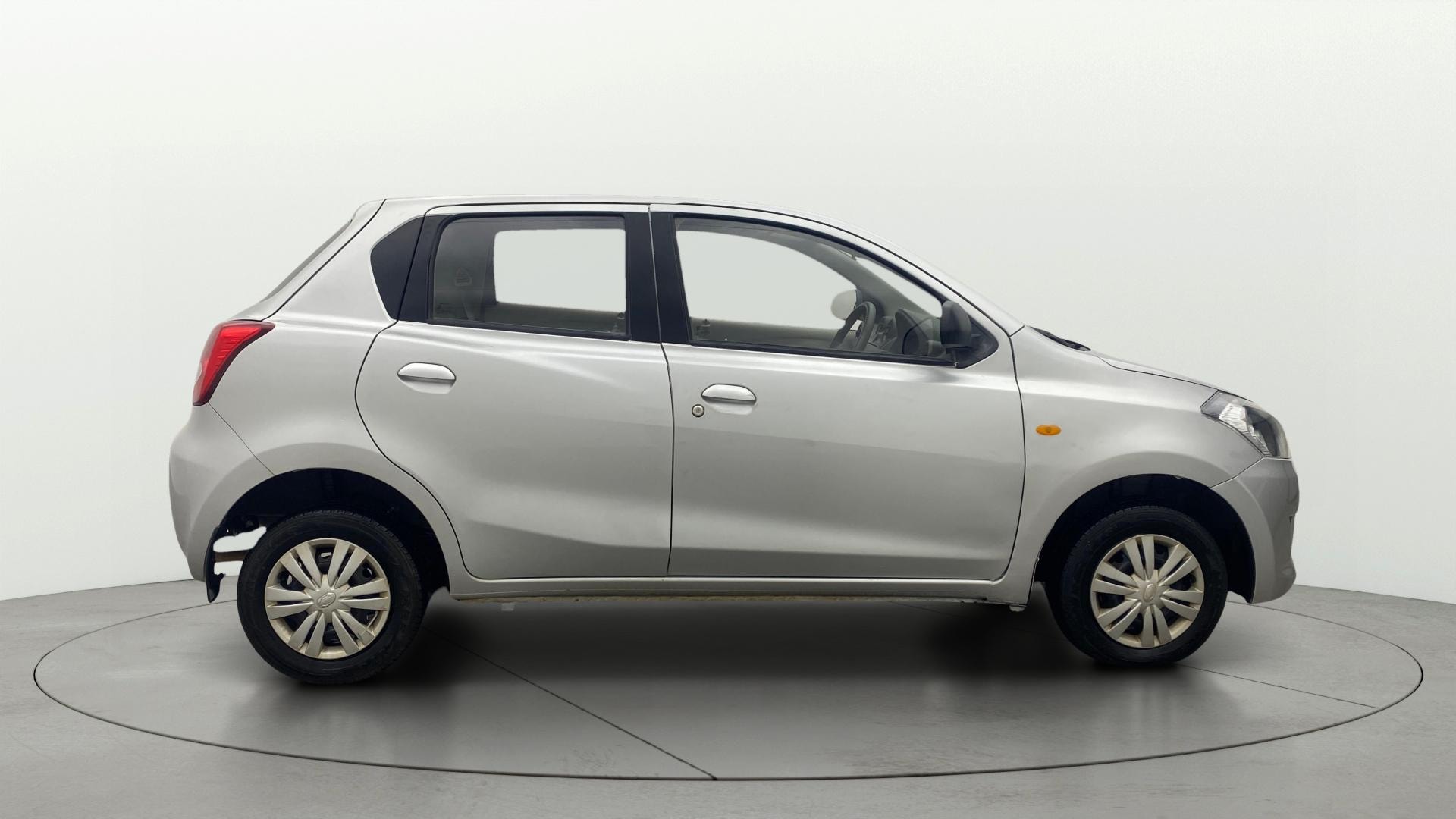 View 2014 Datsun Go T Image 8 Used 2014 Datsun Go T Image 8