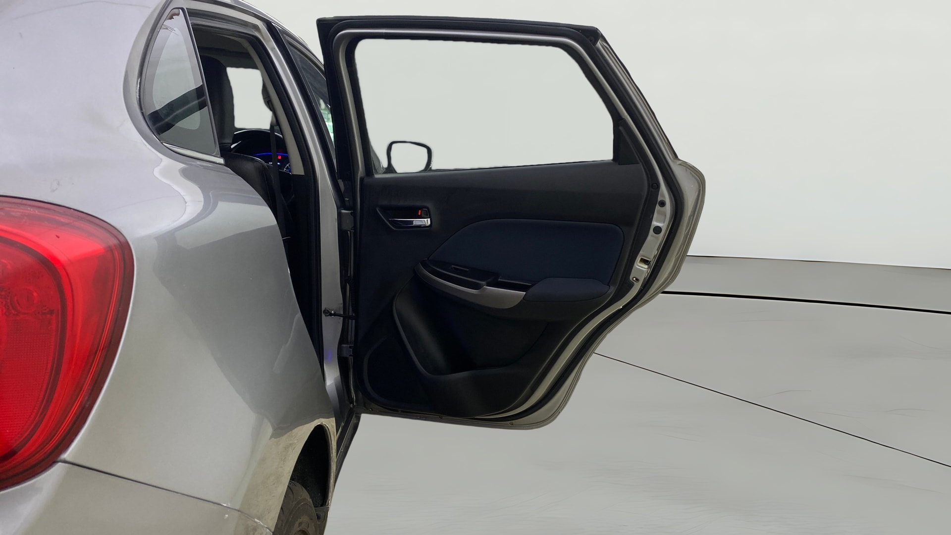 View 2021 Maruti Suzuki 1000 Base Variant Image 7 Used 2021 Maruti Suzuki 1000 Base Variant Image 7