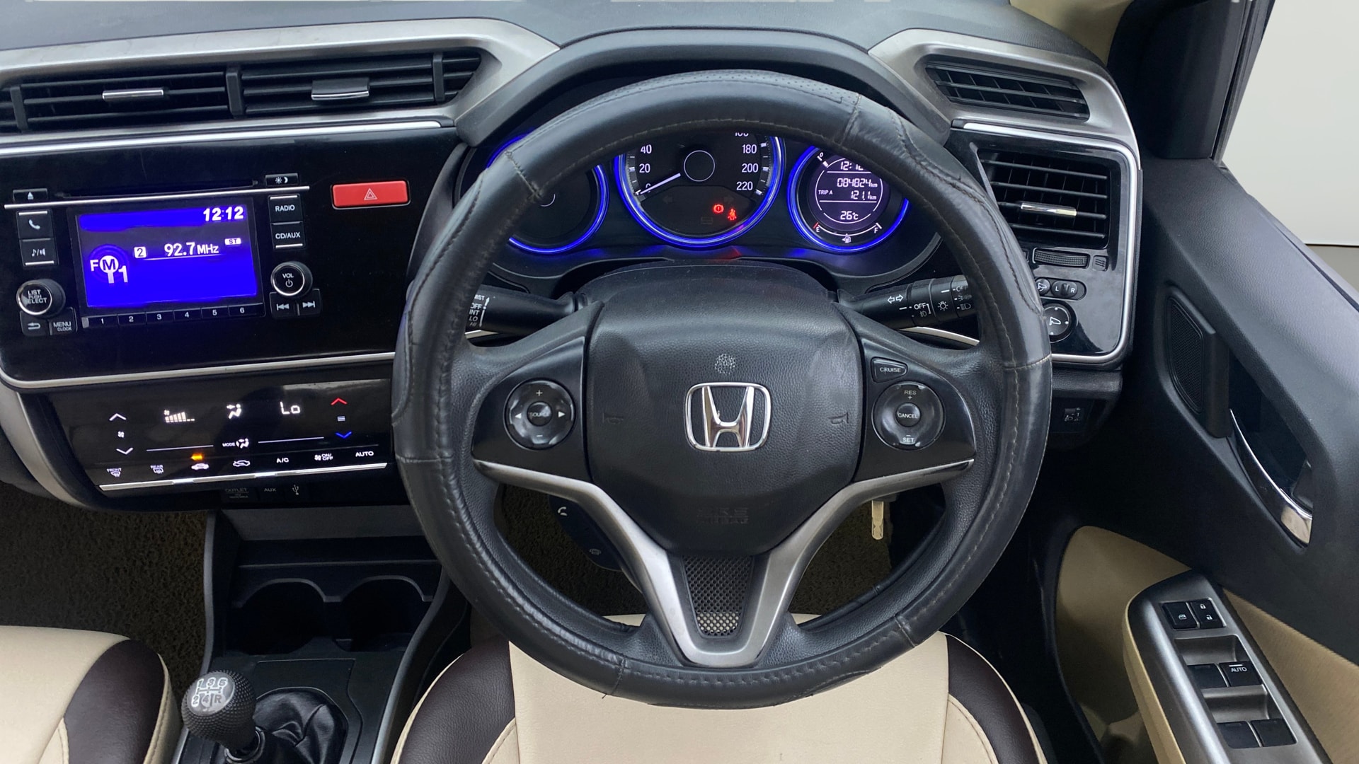 View 2015 Honda City ZX MT Diesel Anniversary Edition Image 21 Used 2015 Honda City ZX MT Diesel Anniversary Edition Image 21