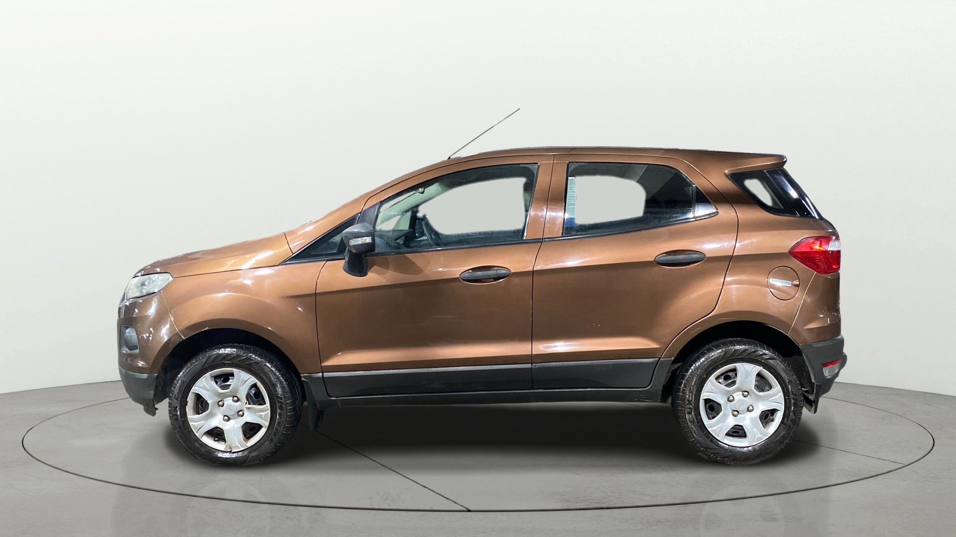 View 2017 Ford EcoSport 1.5 TDCi Diesel Ambiente BS IV Image 5 Used 2017 Ford EcoSport 1.5 TDCi Diesel Ambiente BS IV Image 5