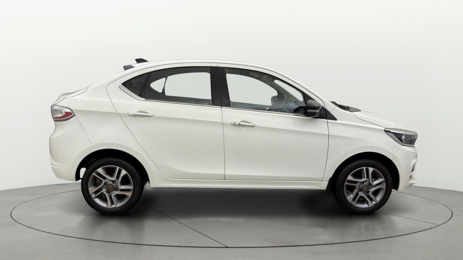 View 2023 Tata Tigor XE Diesel Image 26 Used 2023 Tata Tigor XE Diesel Image 26