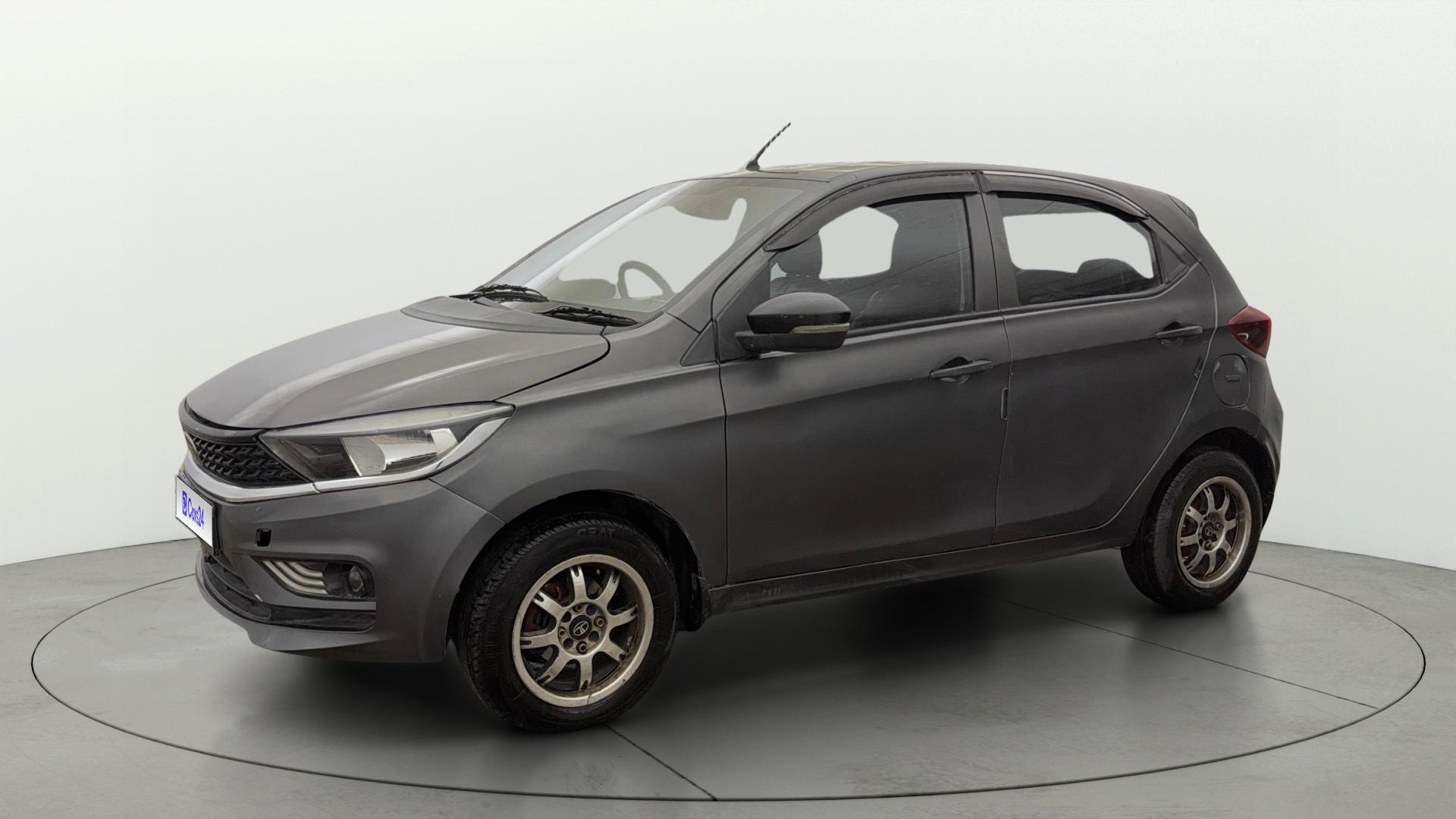 View 2024 Tata Tiago Revotorq XB Image 35 Used 2024 Tata Tiago Revotorq XB Image 35