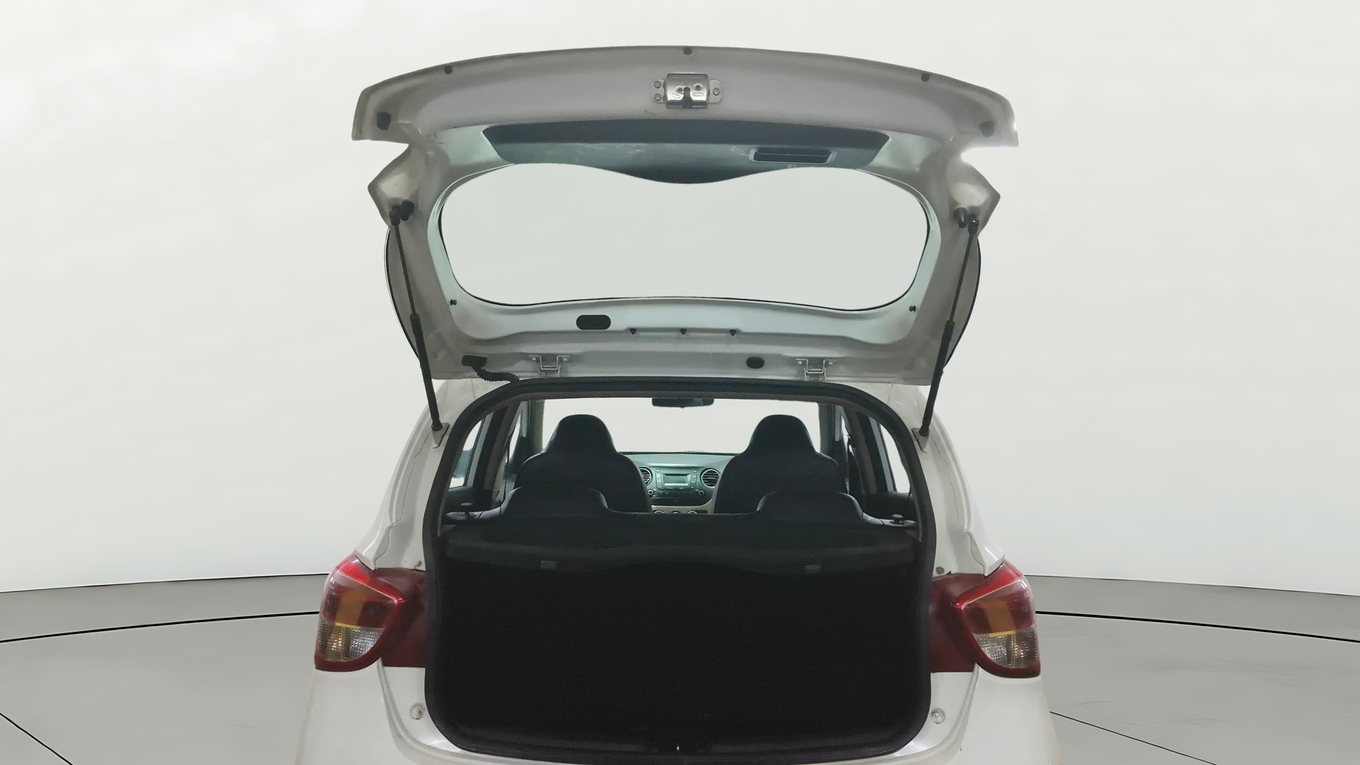 View 2019 Hyundai Grand i10 Magna 1.2 Kappa VTVT Image 17 Used 2019 Hyundai Grand i10 Magna 1.2 Kappa VTVT Image 17