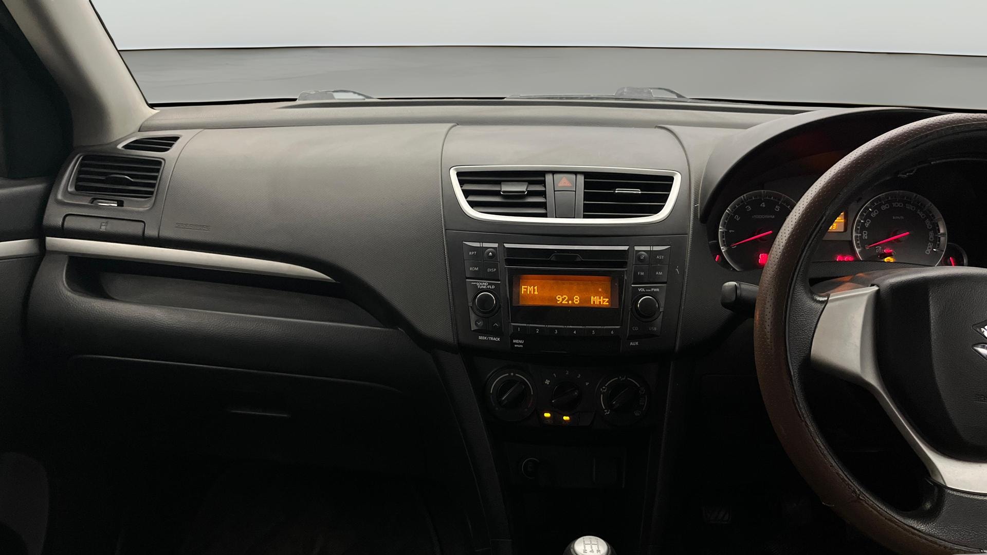 View 2016 Maruti Suzuki 1000 Base Variant Image 17 Used 2016 Maruti Suzuki 1000 Base Variant Image 17