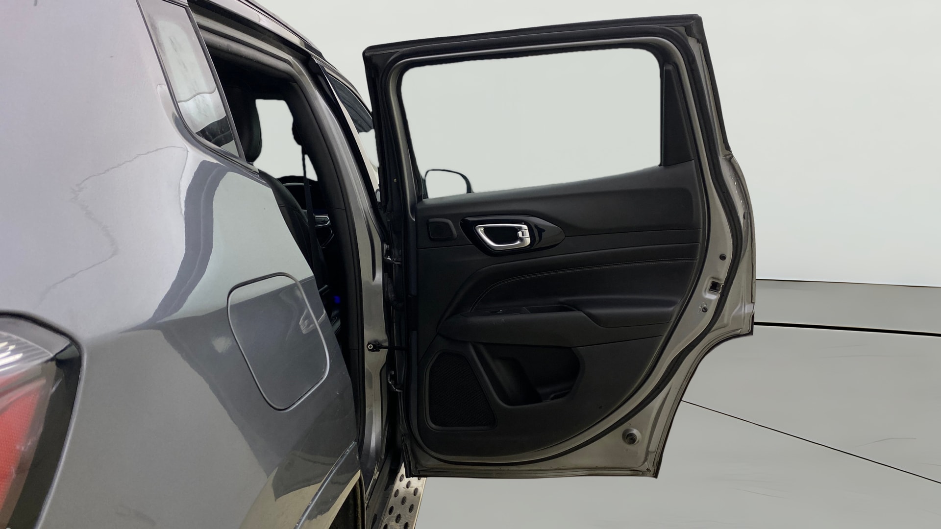 View 2022 Jeep Compass Limited 1.4 Multi AIR Petrol DDCT AT BS IV Image 5 Used 2022 Jeep Compass Limited 1.4 Multi AIR Petrol DDCT AT BS IV Image 5