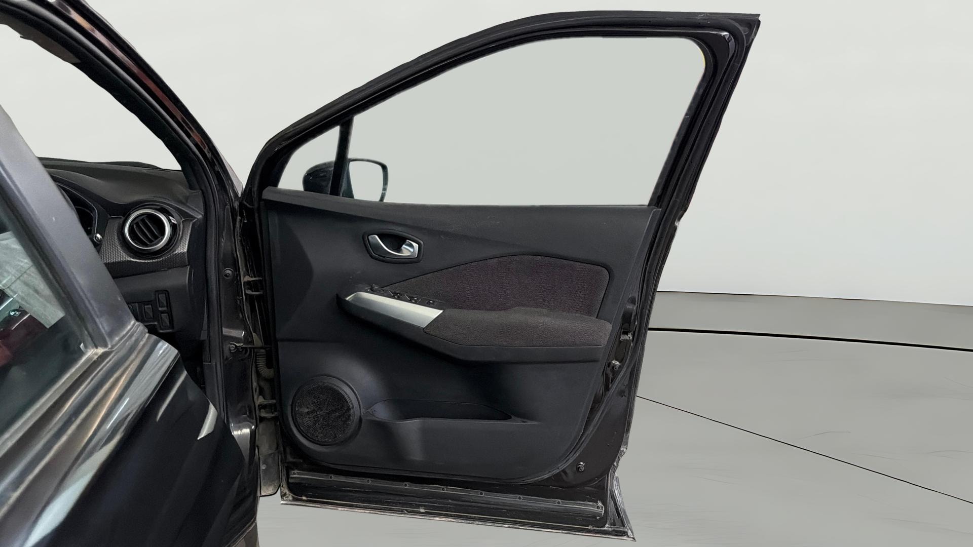 View 2022 Nissan Kicks XV Petrol BS IV Image 45 Used 2022 Nissan Kicks XV Petrol BS IV Image 45