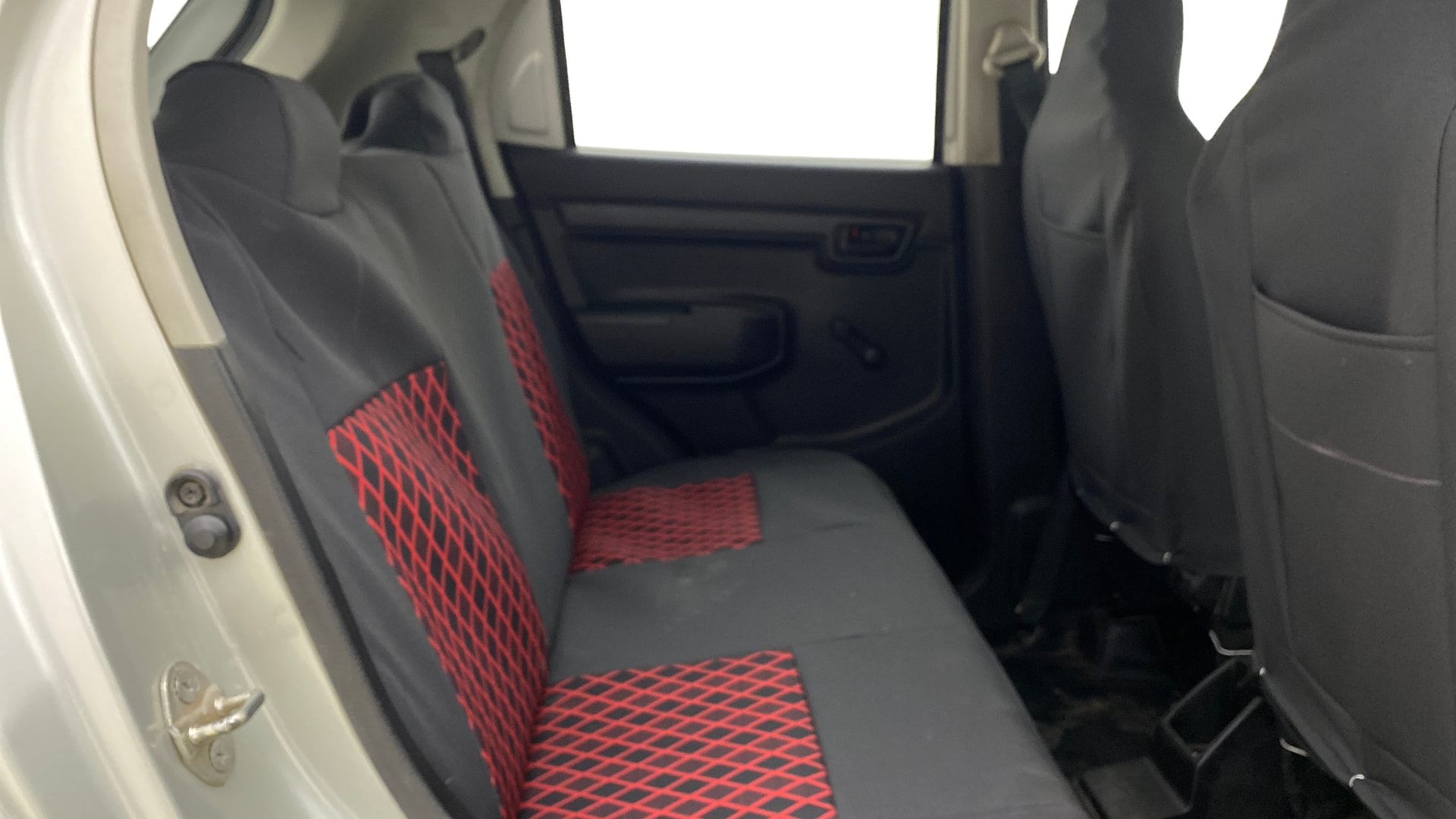 View 2019 Maruti Suzuki 1000 Base Variant Image 28 Used 2019 Maruti Suzuki 1000 Base Variant Image 28